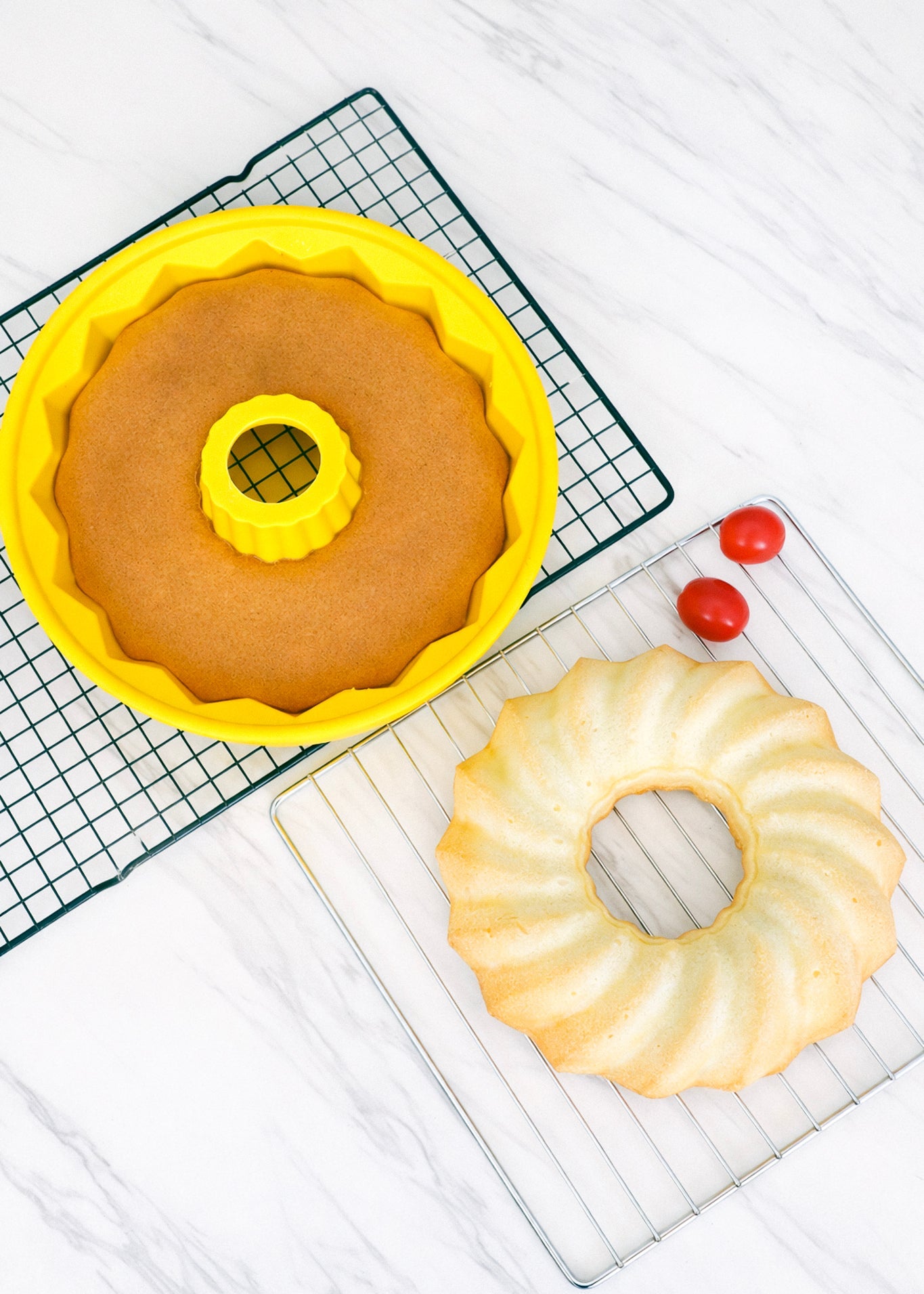 Sunny Silicone Chiffon Cake Mold 