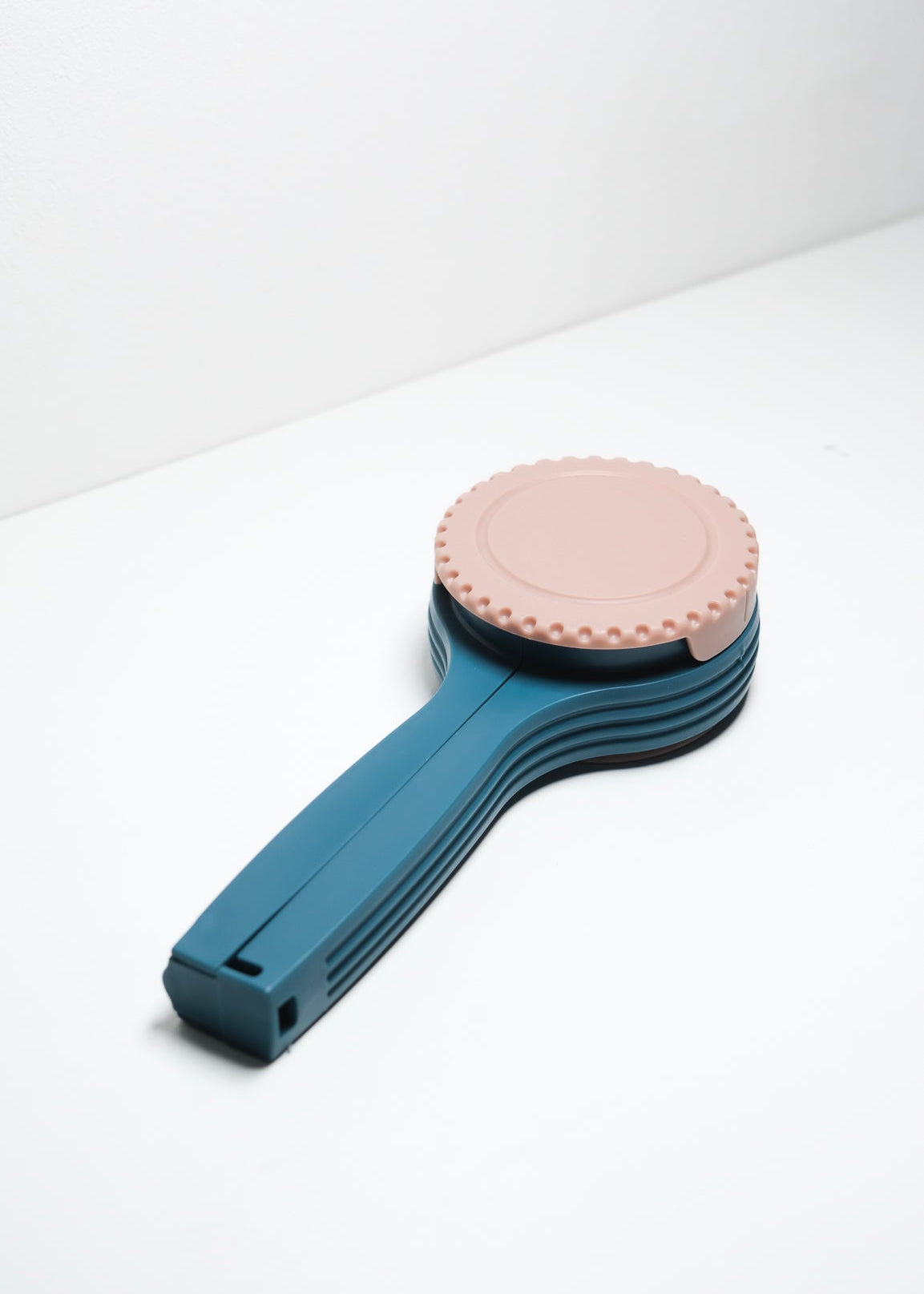 Pince de fermeture - Left open