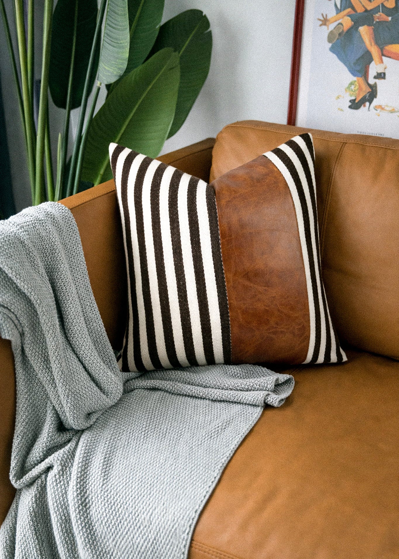 Striped decorative cushion – Stripe 